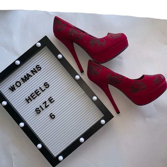 💄💋PROCE DROP💋💄Women’s Heels size 6 - Picture 1 of 5